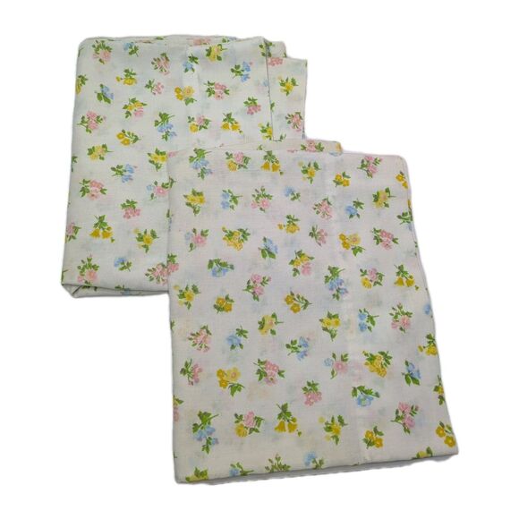 🍁 3/$20 Vintage Set JCPenney Muslin Pillowcases Floral Flowers Cottagecore - Picture 1 of 3